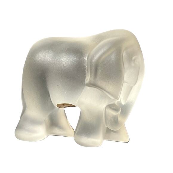 Vintage SPG Frosted Glass Standing Elephant Figurine 1991. Paperweight.Shelfdeco - Picture 2 of 7
